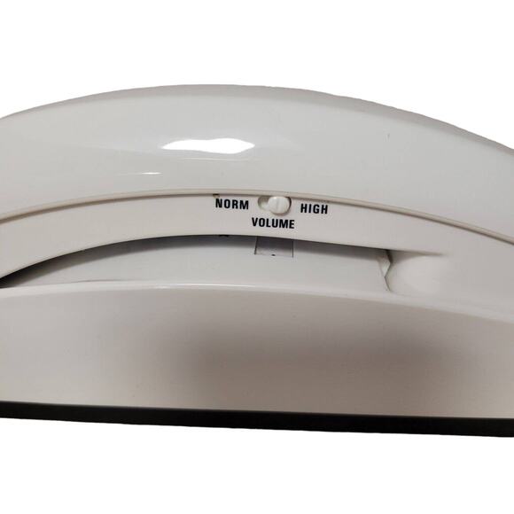 RADIO SHACK Trim PHONE, White, Corded Desk Wall Mount - Picture 2 of 9